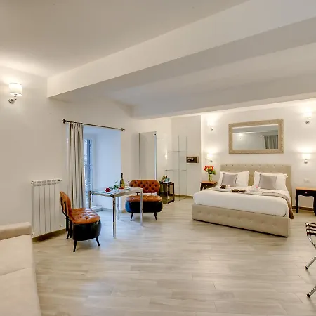 Navona 4* ローマ